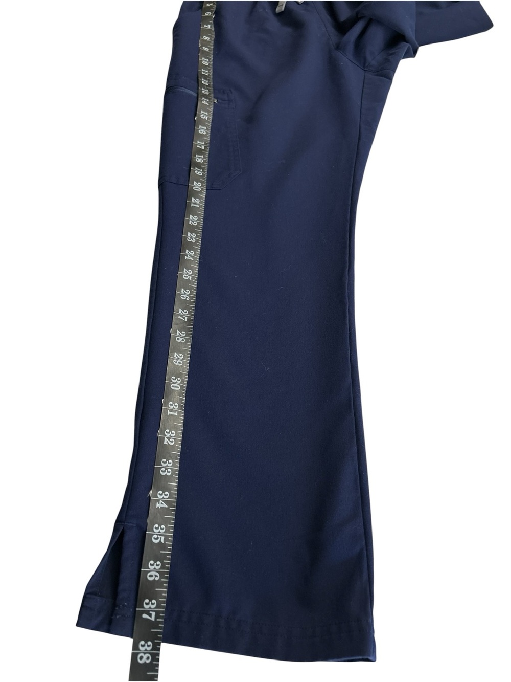 Figs Women’s  Scrub Set Navy Blue M Catarina Top&M/P Livingston Scrub Pants - Picture 12 of 14